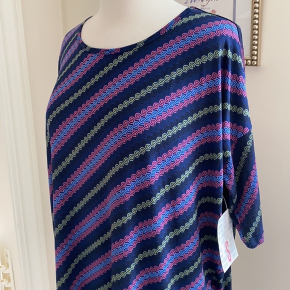 • Lularoe Irma Top • - Picture 3 of 7